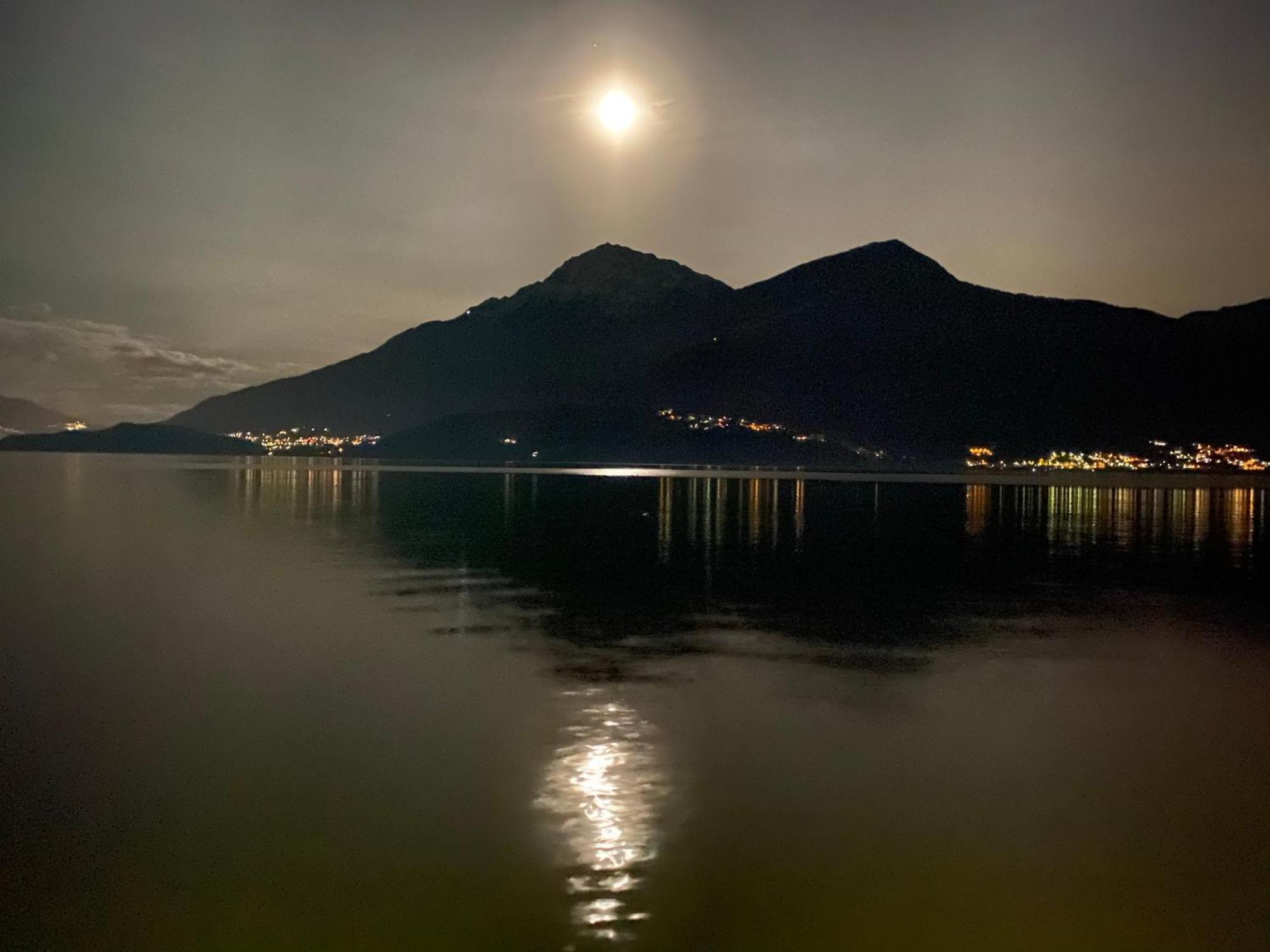Casa Carmen Apartment Lake Como Dongo Ngoại thất bức ảnh