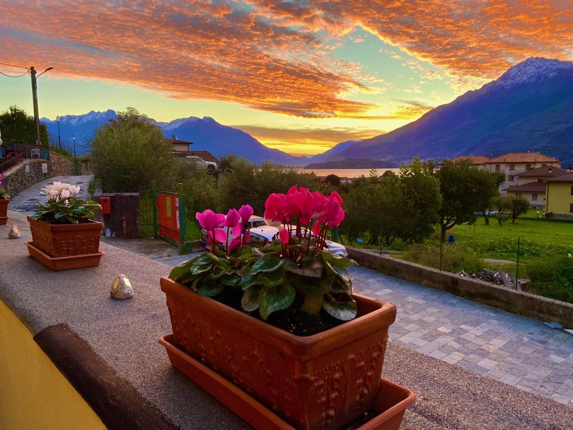 Casa Carmen Apartment Lake Como Dongo Ngoại thất bức ảnh